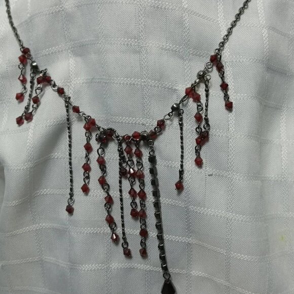 Two(2) vintage necklaces - Picture 5 of 5